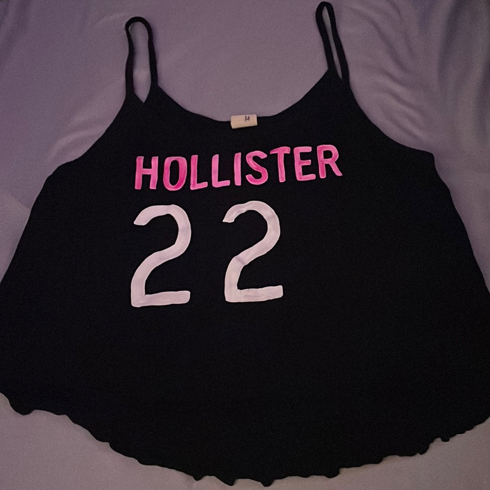 Black Hollister Crop Top Hollister is a great brand with good quality clothing.